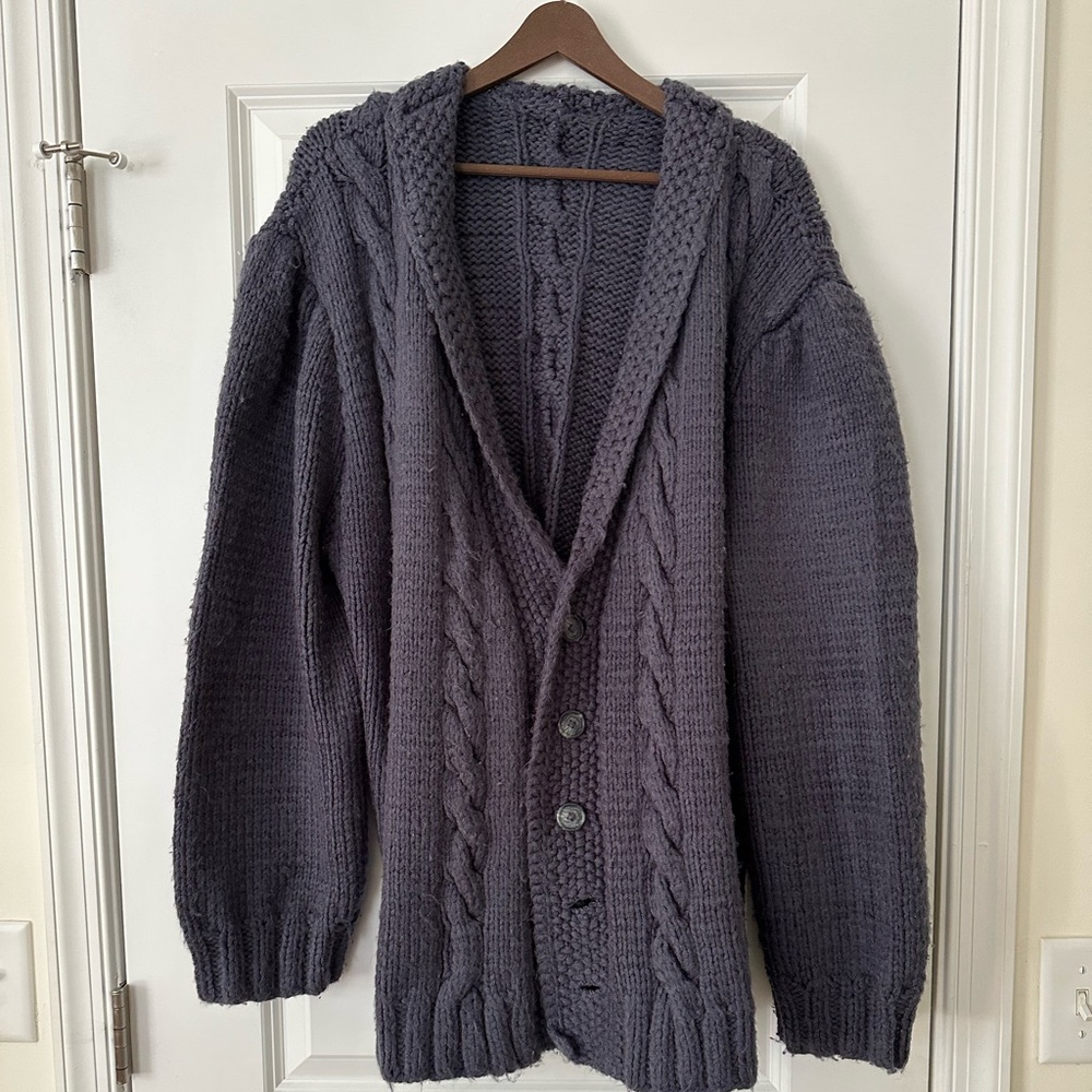 Women’s Gray Cable Knit Sweater